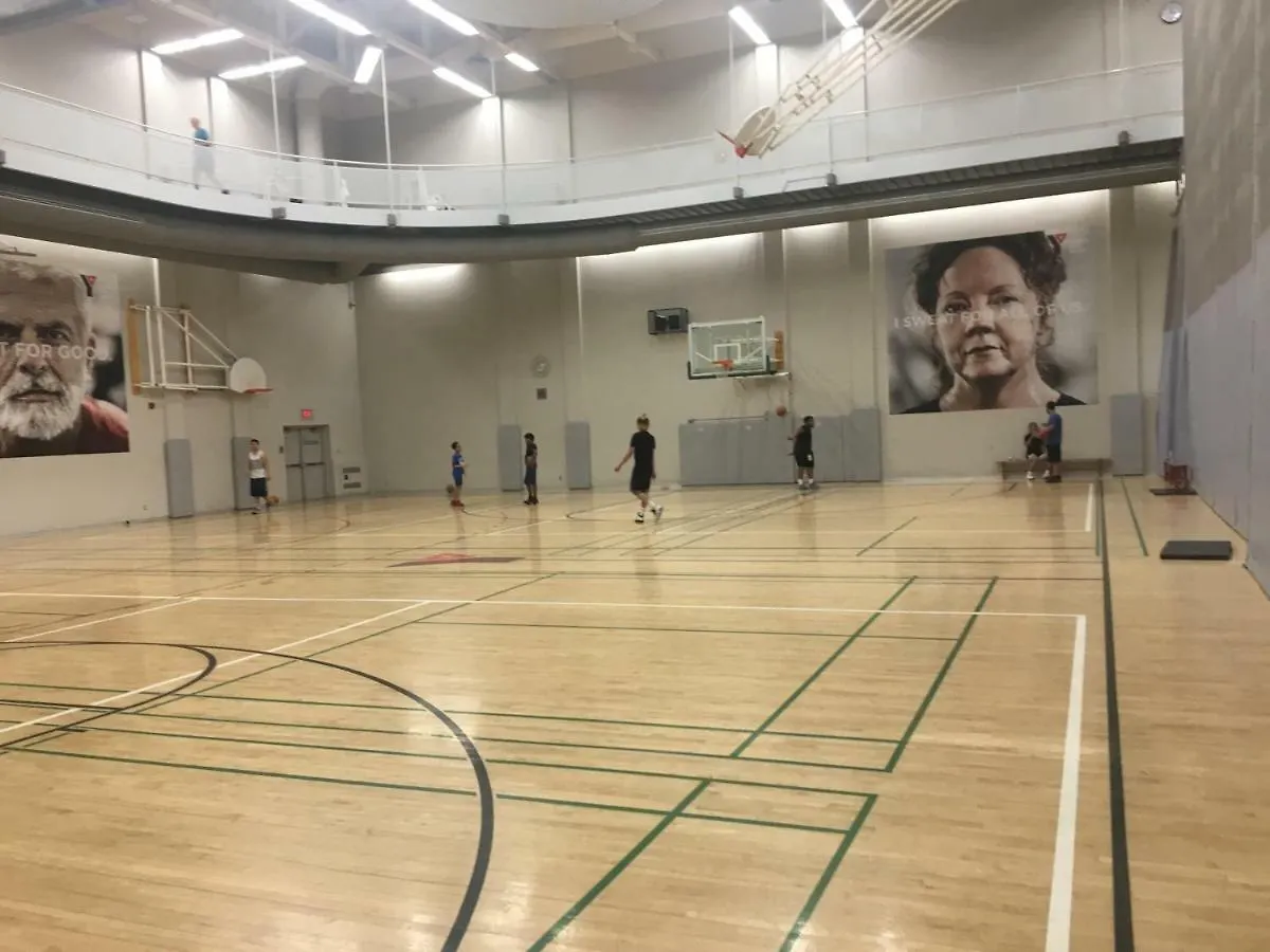 Altitude Suites Bay Street - Holiday Bonus - Free Parking Toronto Kanada