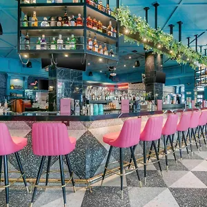 **** Hotel Belmont - Mgallery Collection Canada