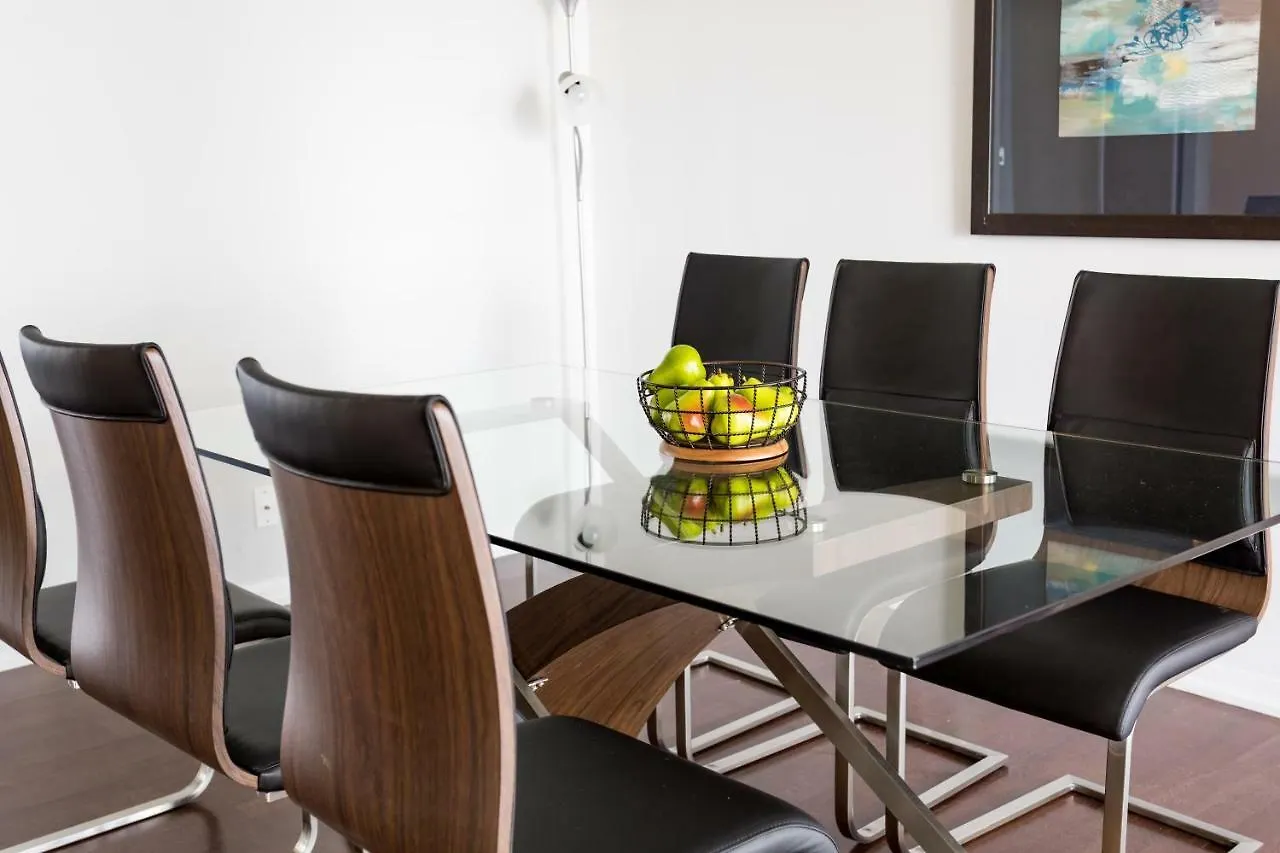 Altitude Suites Bay Street - Holiday Bonus - Free Parking Toronto Canada