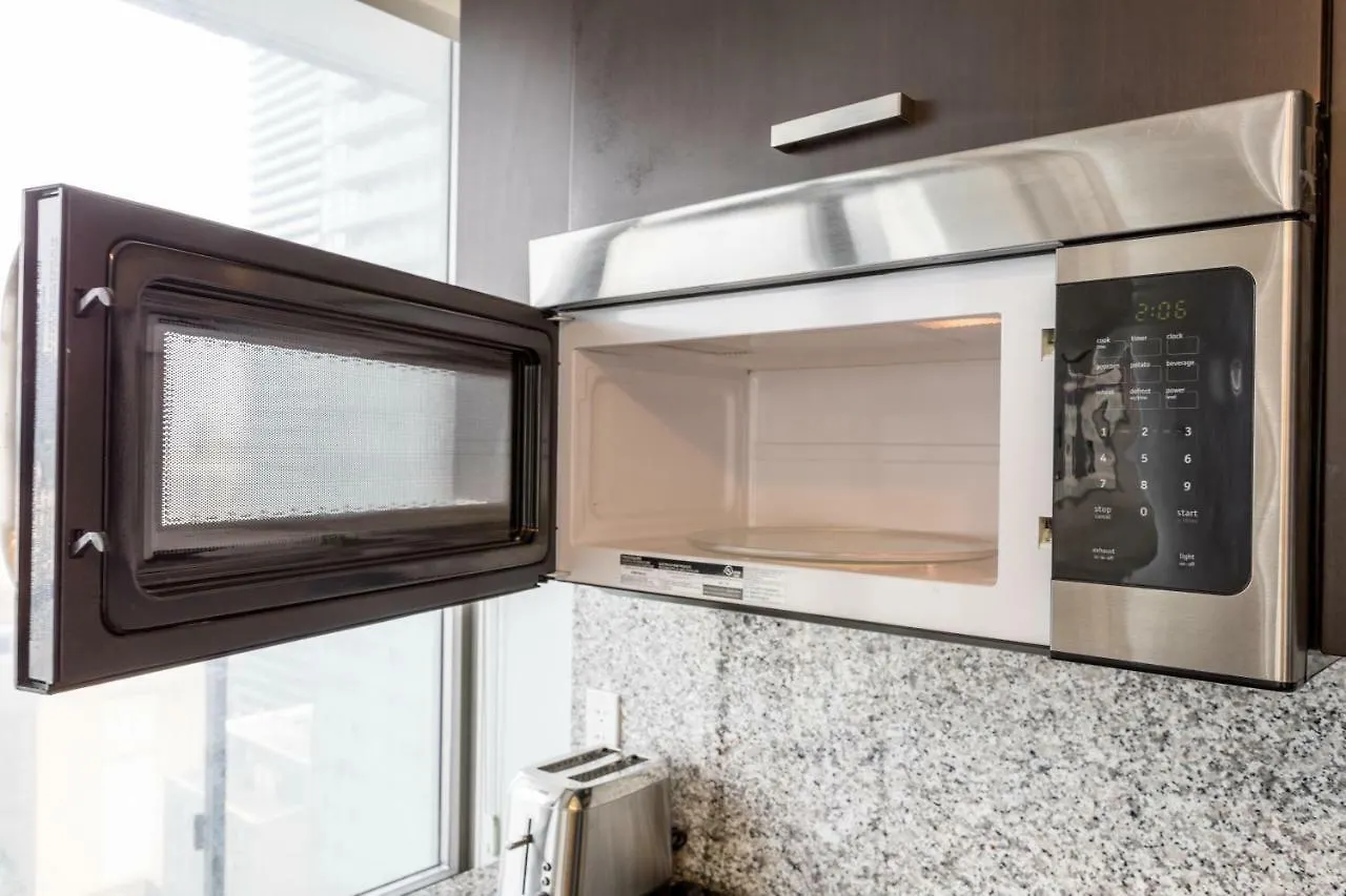 Altitude Suites Bay Street - Holiday Bonus - Free Parking Toronto Canada
